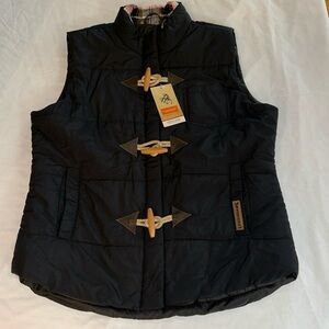 Legendary Whitetails Black Quilted Vest with Toggle Closures NWT.